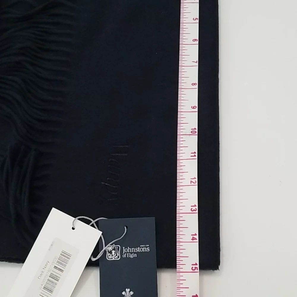 NWT Men's Johnston's of Elgin Large Cashmere Scarf in Navy